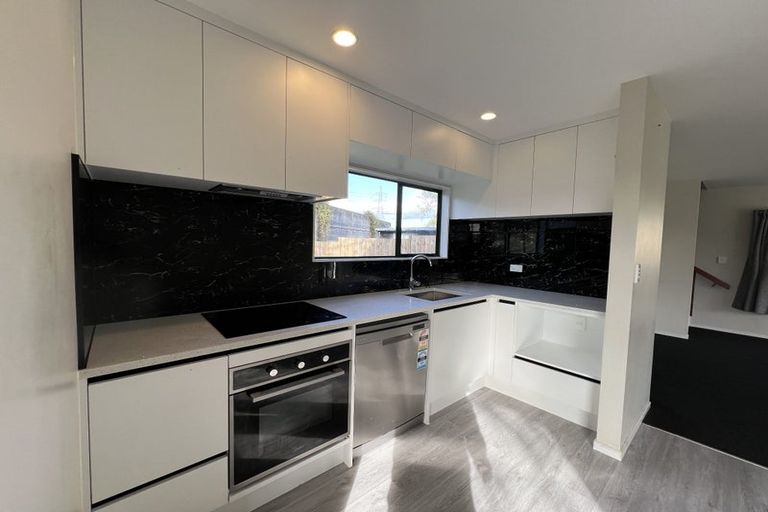 Photo of property in 31a Paton Avenue, Te Atatu South, Auckland, 0610