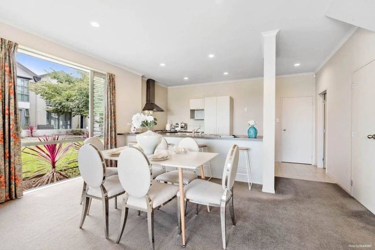 Photo of property in 14 Willow Camp Road, Takanini, 2112