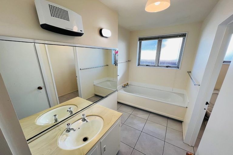 Photo of property in 3/23 Maxwell Street, Riccarton, Christchurch, 8041