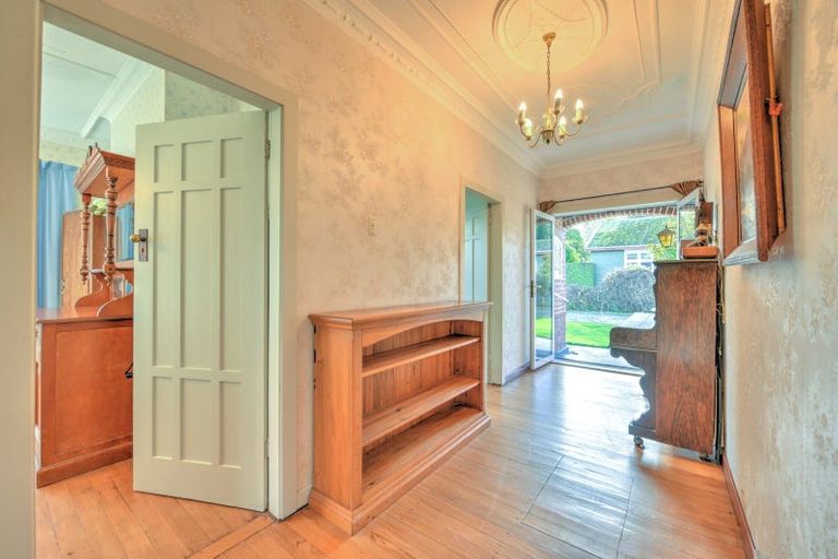 Photo of property in 93 Seaward Road, Edendale, 9825