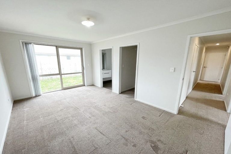Photo of property in 19 Perla Road, Pukekohe, 2120