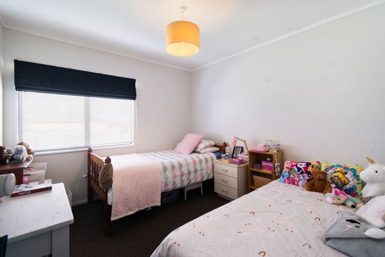 Photo of property in 38 Dahlstrom Grove, Kelvin Grove, Palmerston North, 4414