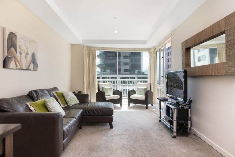 Photo of property in 12 Maunganui Road, Mount Maunganui, 3116