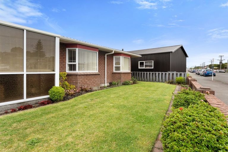 Photo of property in 1/81 Tukapa Street, Westown, New Plymouth, 4310