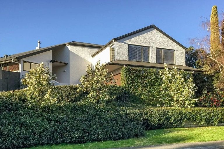 Photo of property in 35 Muritai Crescent, Havelock North, 4130