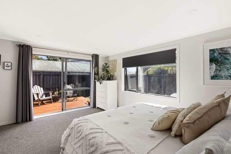 Photo of property in 27 Roby Street, Te Atatu Peninsula, Auckland, 0610