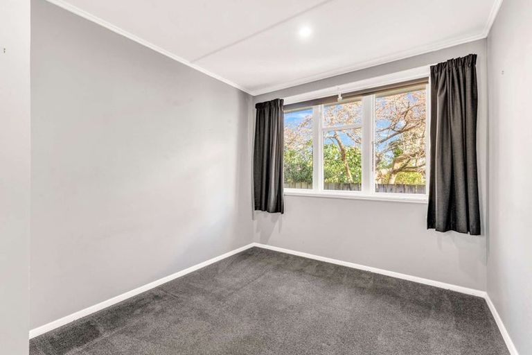 Photo of property in 11a Atiawa Street, Glen Avon, New Plymouth, 4312