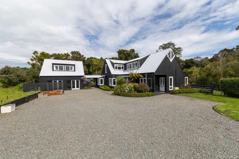Photo of property in 499 Sandon Road, Feilding, 4779