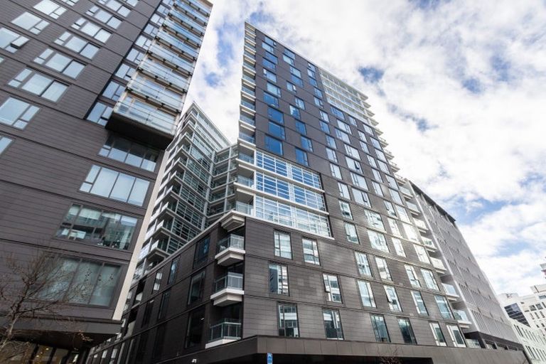Photo of property in Pinnacle Apartments, E903/160 Victoria Street, Te Aro, Wellington, 6011
