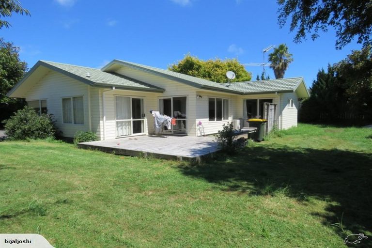 Photo of property in 8a Sandspit Road, Waiuku, 2123