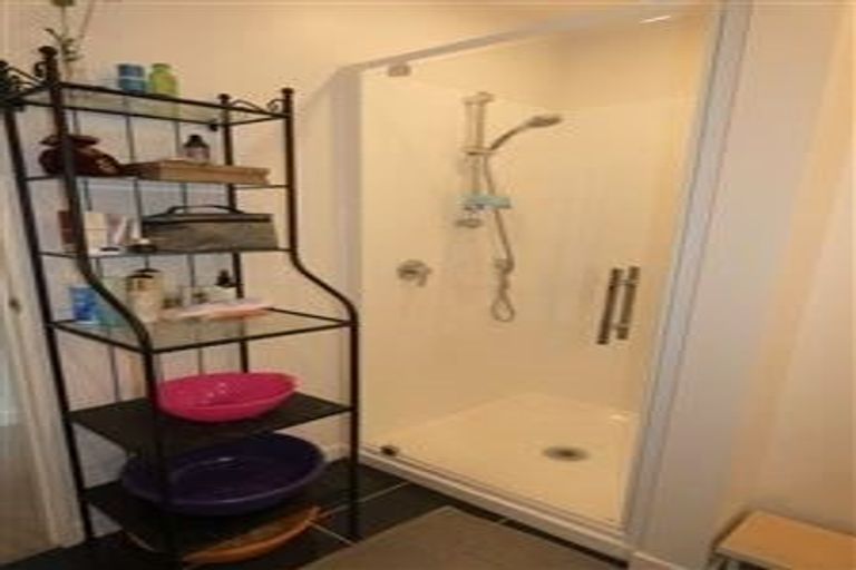 Photo of property in 15/2u Stone Street, Miramar, Wellington, 6022