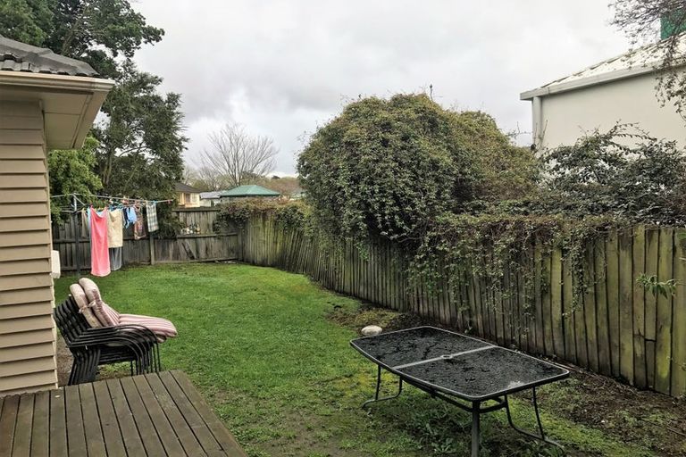 Photo of property in 2/17 Haynes Avenue, Upper Riccarton, Christchurch, 8041
