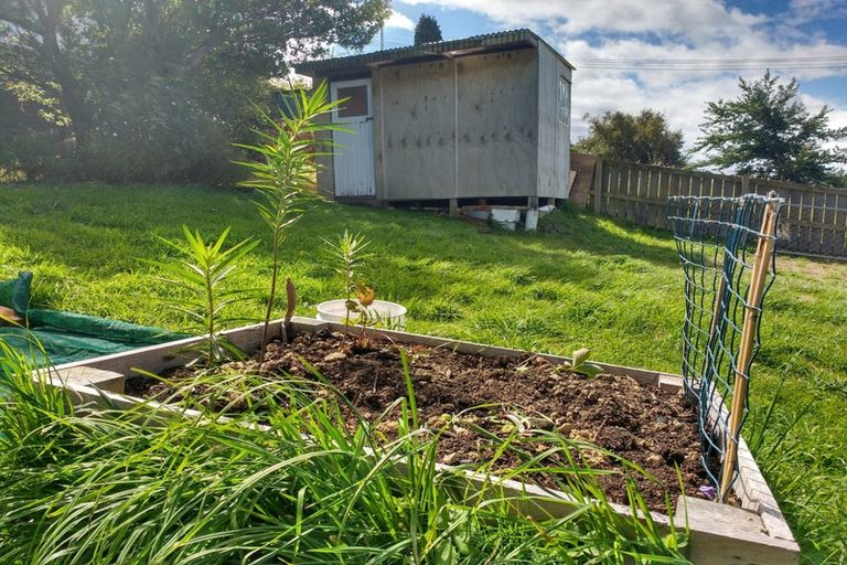 Photo of property in 215 Ravensbourne Road, Ravensbourne, Dunedin, 9022