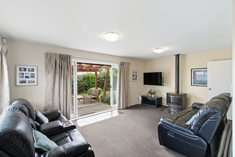 Photo of property in 1/10 Jarrow Place, Halswell, Christchurch, 8025