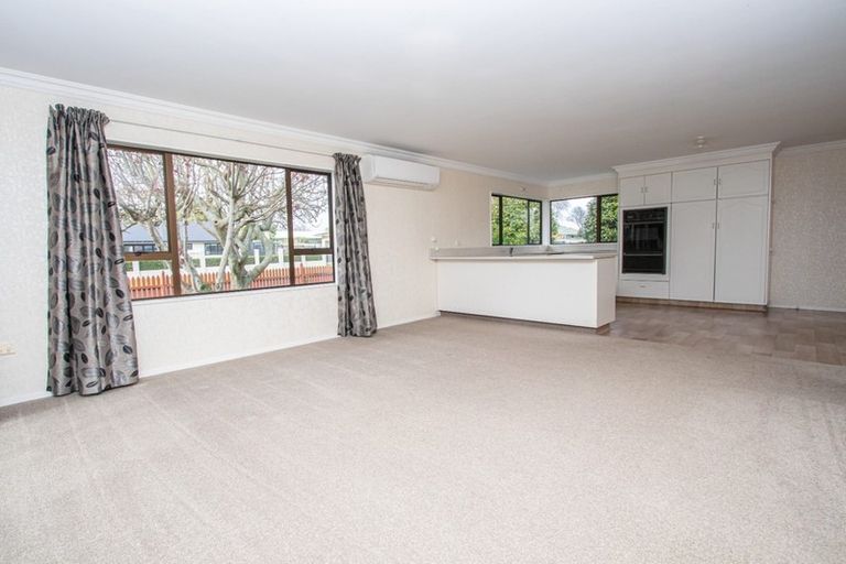 Photo of property in 124 Grey Street, Cambridge, 3434