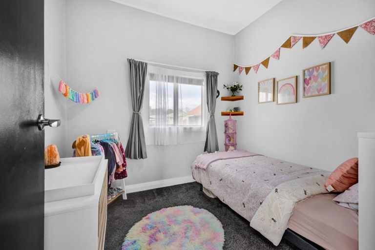 Photo of property in 58 Matai Street, Inglewood, 4330