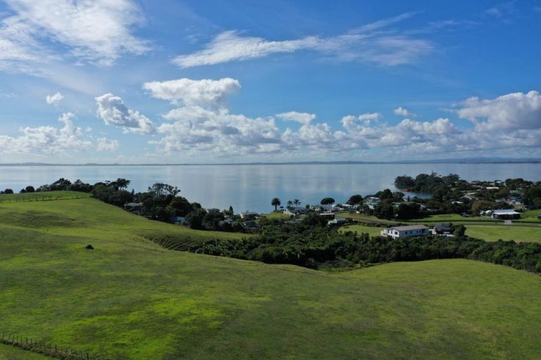 Photo of property in 28 Opoia Drive, Awhitu, 2684