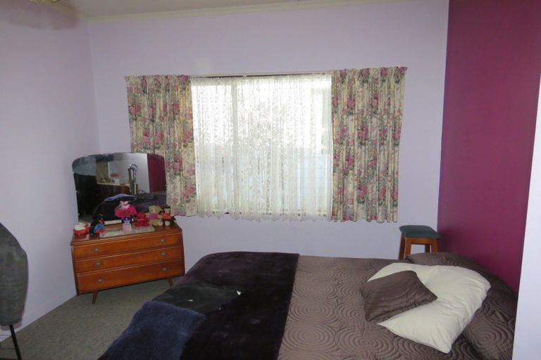 Photo of property in 131 Queen Street, Westport, 7825