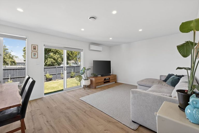 Photo of property in 2/21 Cob Crescent, Woolston, Christchurch, 8062