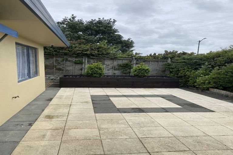 Photo of property in 40 Sunvista Avenue, Oteha, Auckland, 0632