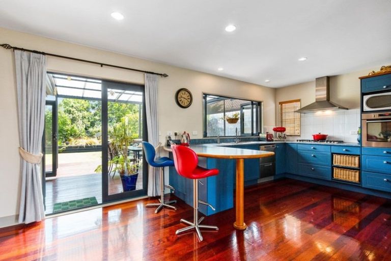 Photo of property in 11 Piriti Drive, Te Atatu Peninsula, Auckland, 0610