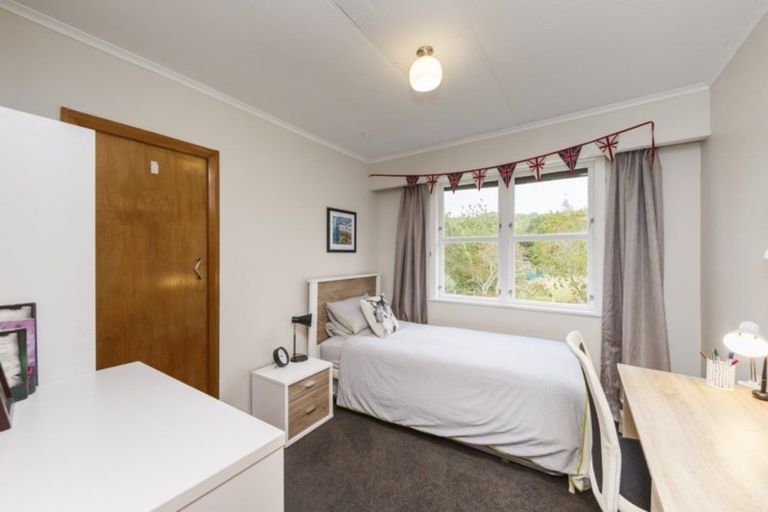 Photo of property in 357 Turitea Road, Turitea, Palmerston North, 4472