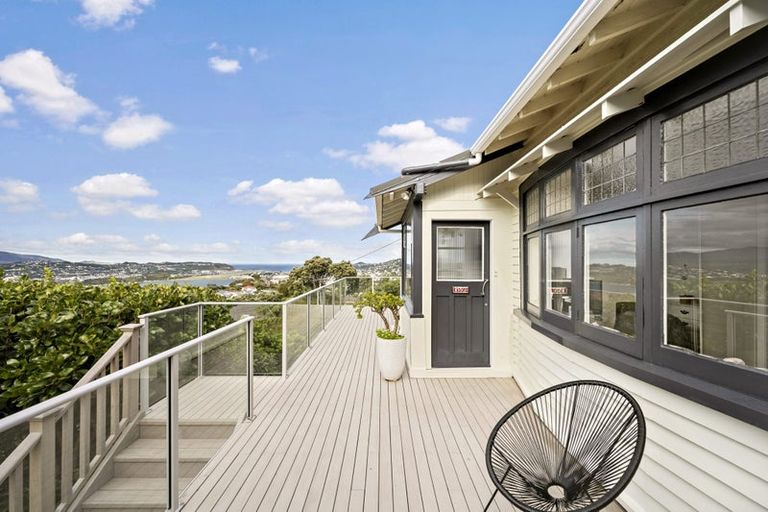 Photo of property in 64 Roseneath Terrace, Roseneath, Wellington, 6011