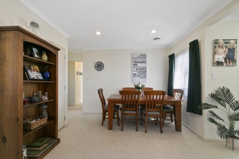 Photo of property in 5a Kilkenny Grove, Wainuiomata, Lower Hutt, 5014