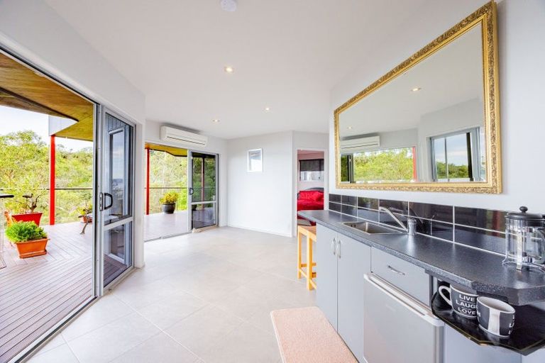 Photo of property in 4b Seapoint Road, Bluff Hill, Napier, 4110