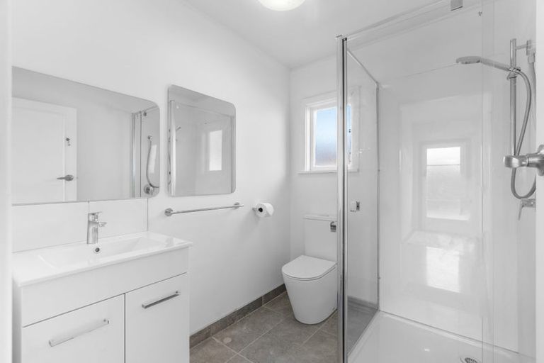 Photo of property in 96 Northcote Road, Northcote, Christchurch, 8052