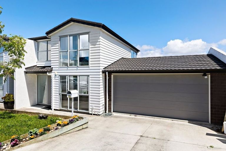 Photo of property in 21 Lewis Road, Pakuranga, Auckland, 2010