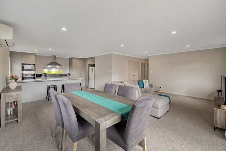 Photo of property in 121 Sutherland Road, Brookfield, Tauranga, 3110