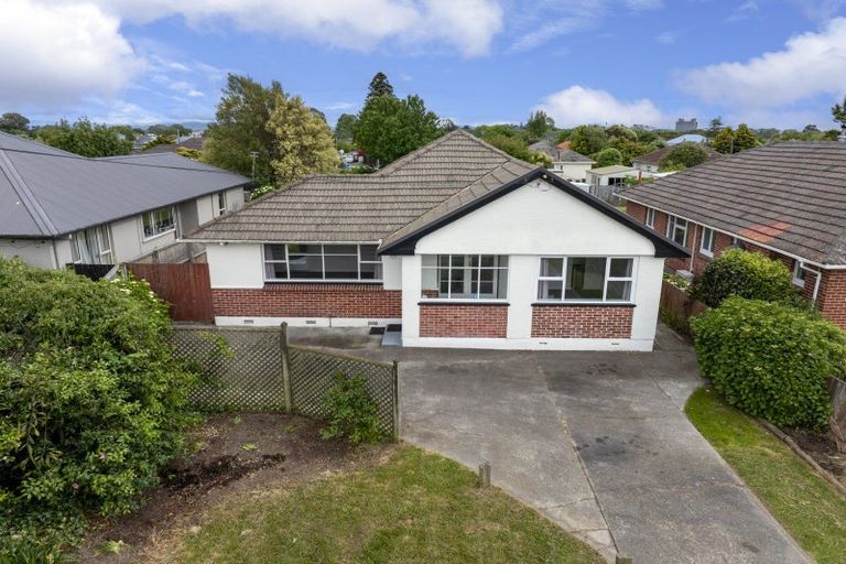 Photo of property in 39 Acacia Avenue, Upper Riccarton, Christchurch, 8041