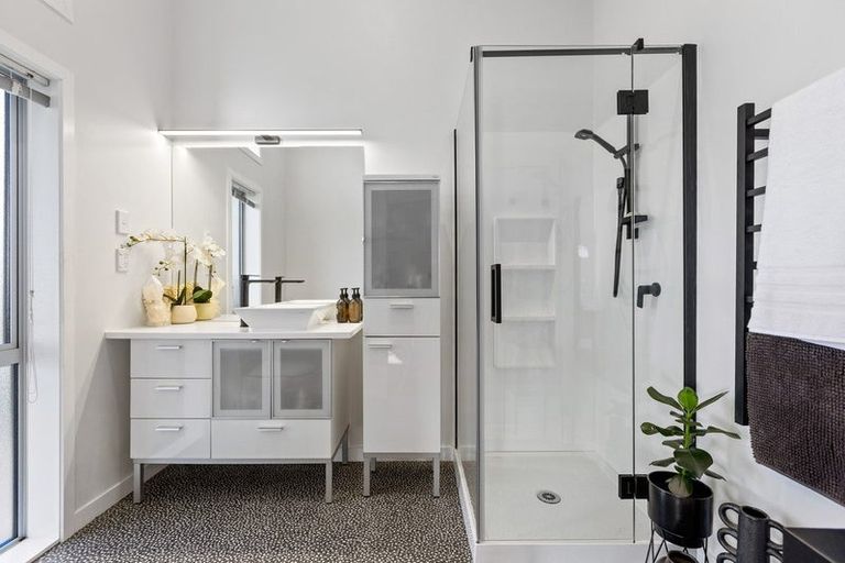 Photo of property in 418 Kaipikari Road, Urenui, 4375