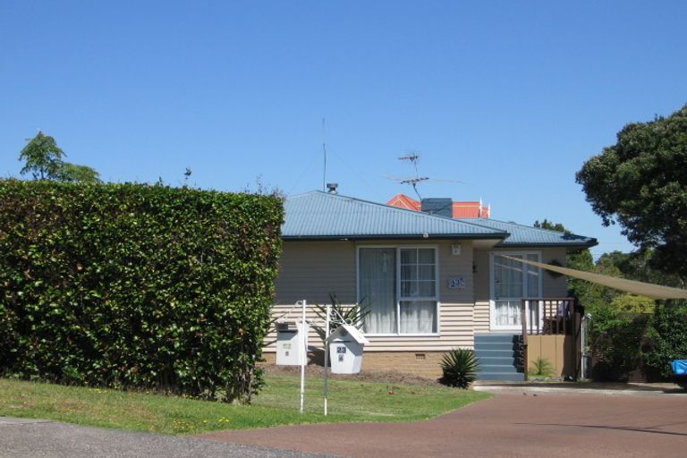 Photo of property in 1/23 Kia Ora Road, Beach Haven, Auckland, 0626