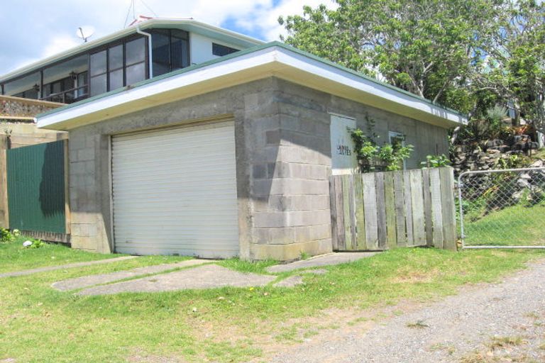 Photo of property in 18 Leslie Road, Cable Bay, 0420