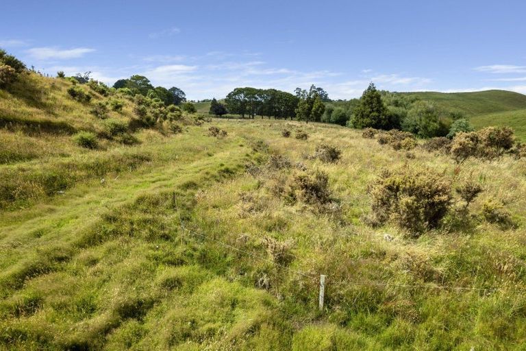 Photo of property in 77 Dorset Road, Hillsborough, New Plymouth, 4372