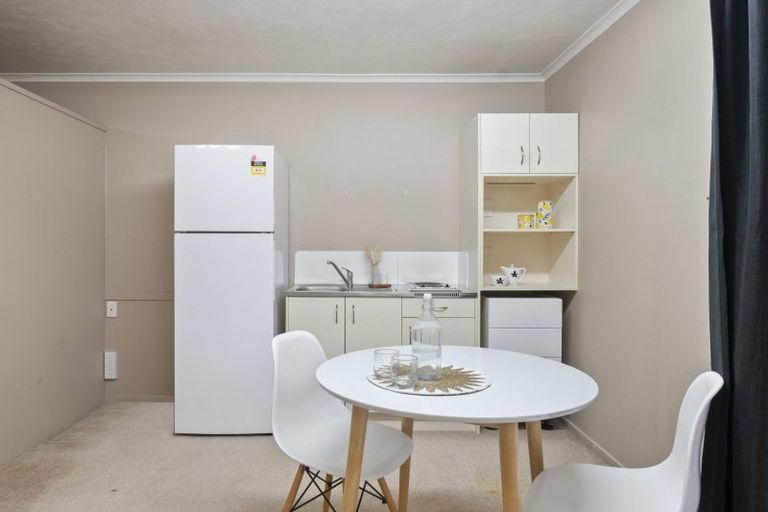 Photo of property in 144 Victoria Avenue, Hokowhitu, Palmerston North, 4410