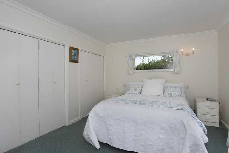 Photo of property in 26 Oxford Street, Marton, 4710