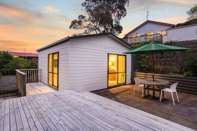 Photo of property in 96 Leeward Drive, Whitby, Porirua, 5024