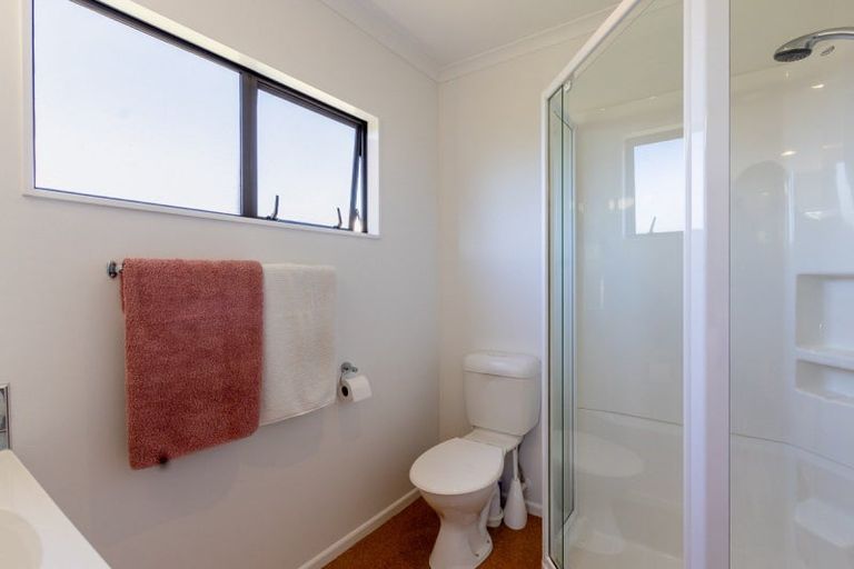 Photo of property in 16 San Vito Place, Paraparaumu Beach, Paraparaumu, 5032