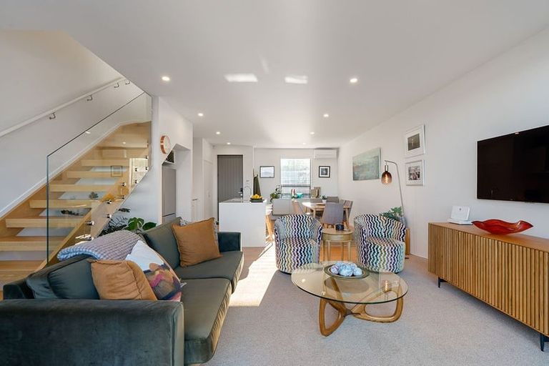 Photo of property in 5/78 Orangi Kaupapa Road, Northland, Wellington, 6012