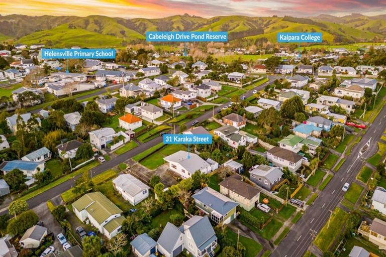 Photo of property in 31 Karaka Street, Helensville, 0800