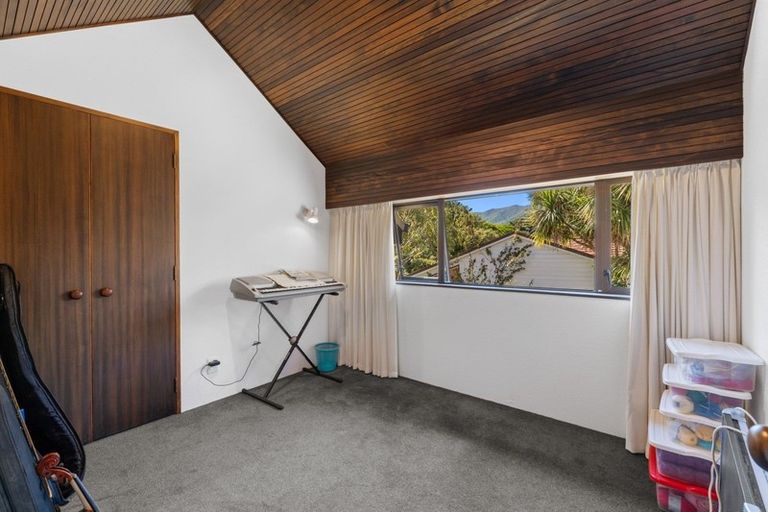 Photo of property in 63 Kohekohe Road, Waikanae, 5036