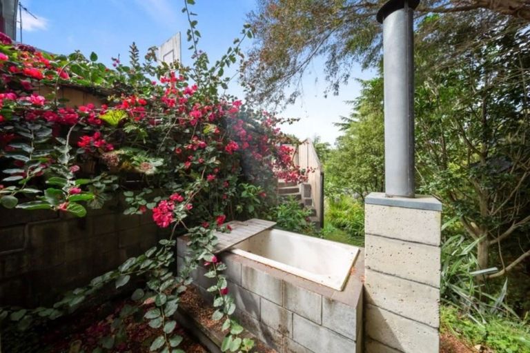 Photo of property in 158b Tukapa Street, Westown, New Plymouth, 4310