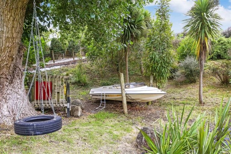 Photo of property in 16 Kaiwaka Road, Waiuku, 2123