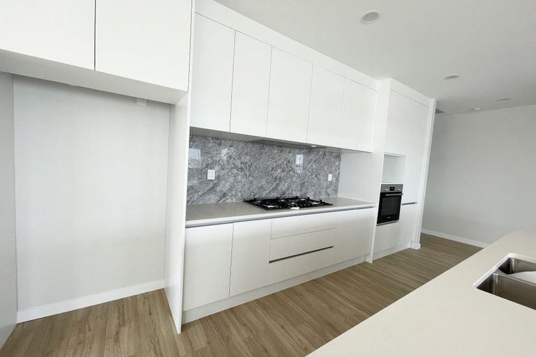 Photo of property in 35 Symes Drive, Red Beach, 0932