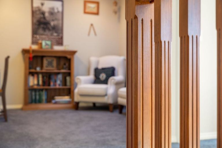 Photo of property in 14 Nugget Grove, Raumati Beach, Paraparaumu, 5032