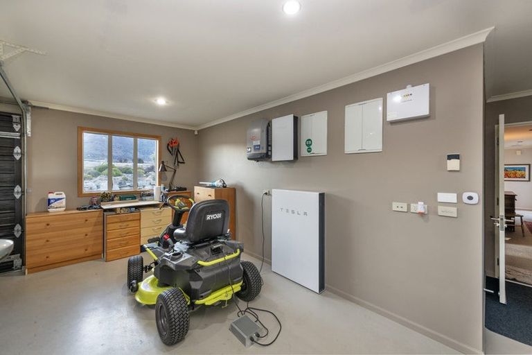 Photo of property in 136 Te Awa Road, Albert Town, Wanaka, 9382