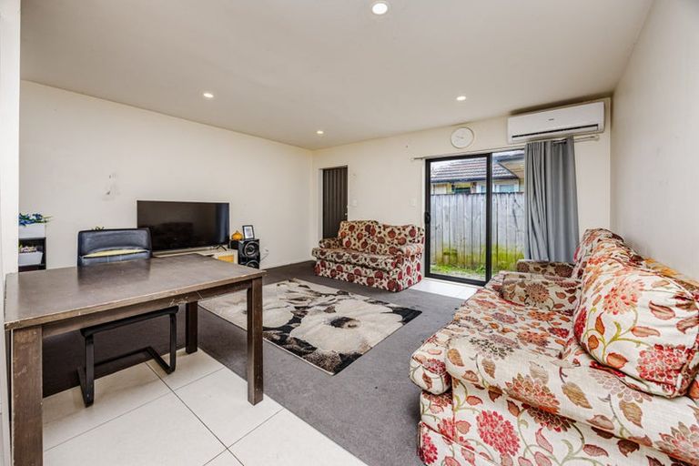 Photo of property in 12 Clutha Crescent, Clover Park, Auckland, 2023